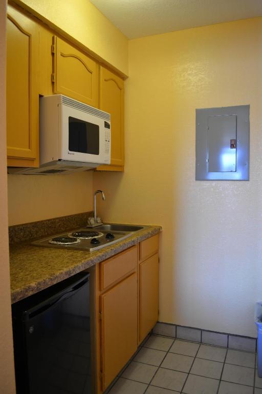 Deluxe Inn And Suites Weslaco Ngoại thất bức ảnh
