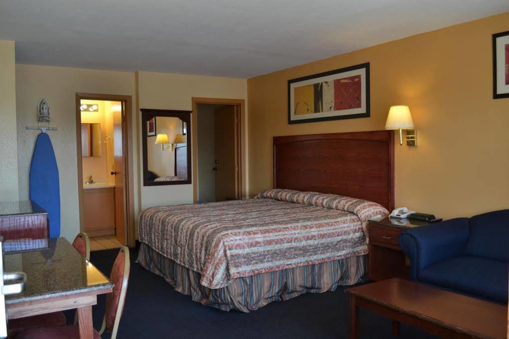 Deluxe Inn And Suites Weslaco Ngoại thất bức ảnh