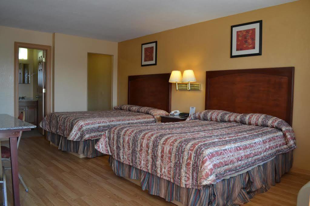 Deluxe Inn And Suites Weslaco Ngoại thất bức ảnh