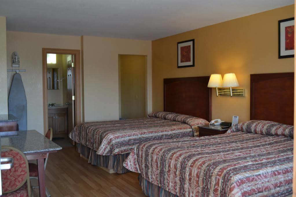 Deluxe Inn And Suites Weslaco Ngoại thất bức ảnh